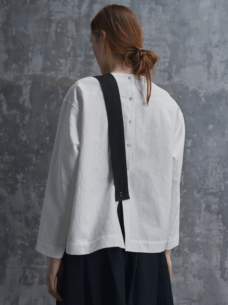 Milk White Shirts with Buttons at the Back