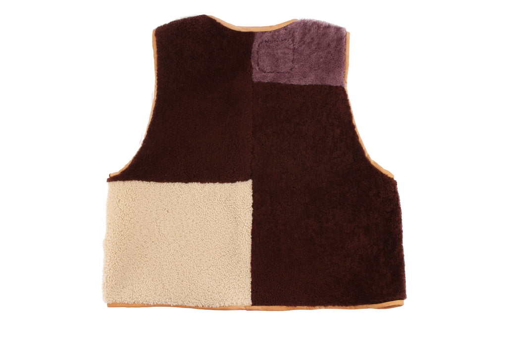 Curly Vest in Brown tone